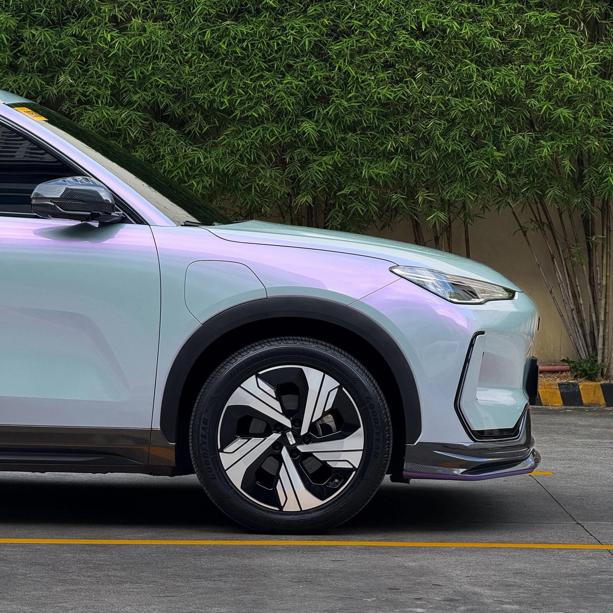 iridescent compact suv side view